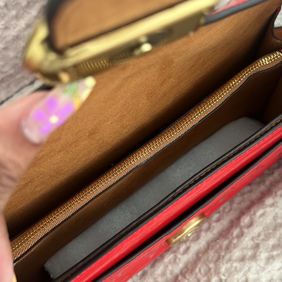 Red patent coach tabby - Picture 3 of 4